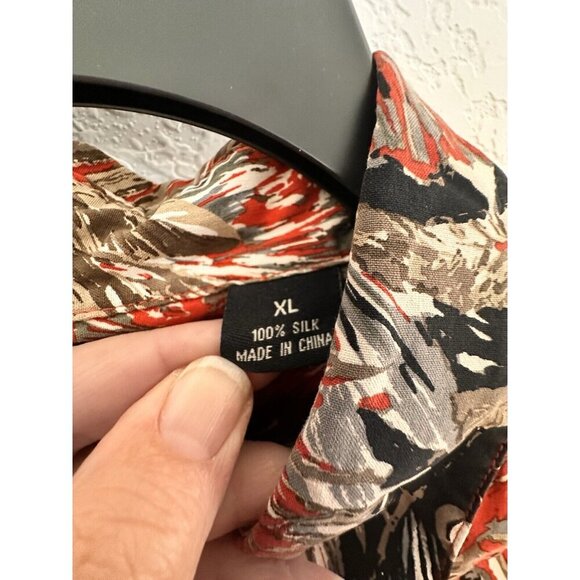 AXIS‎ LA Button Up Shirt Mens XL Red Black 100% Silk Hawaiian Style Floral Print - Picture 4 of 7